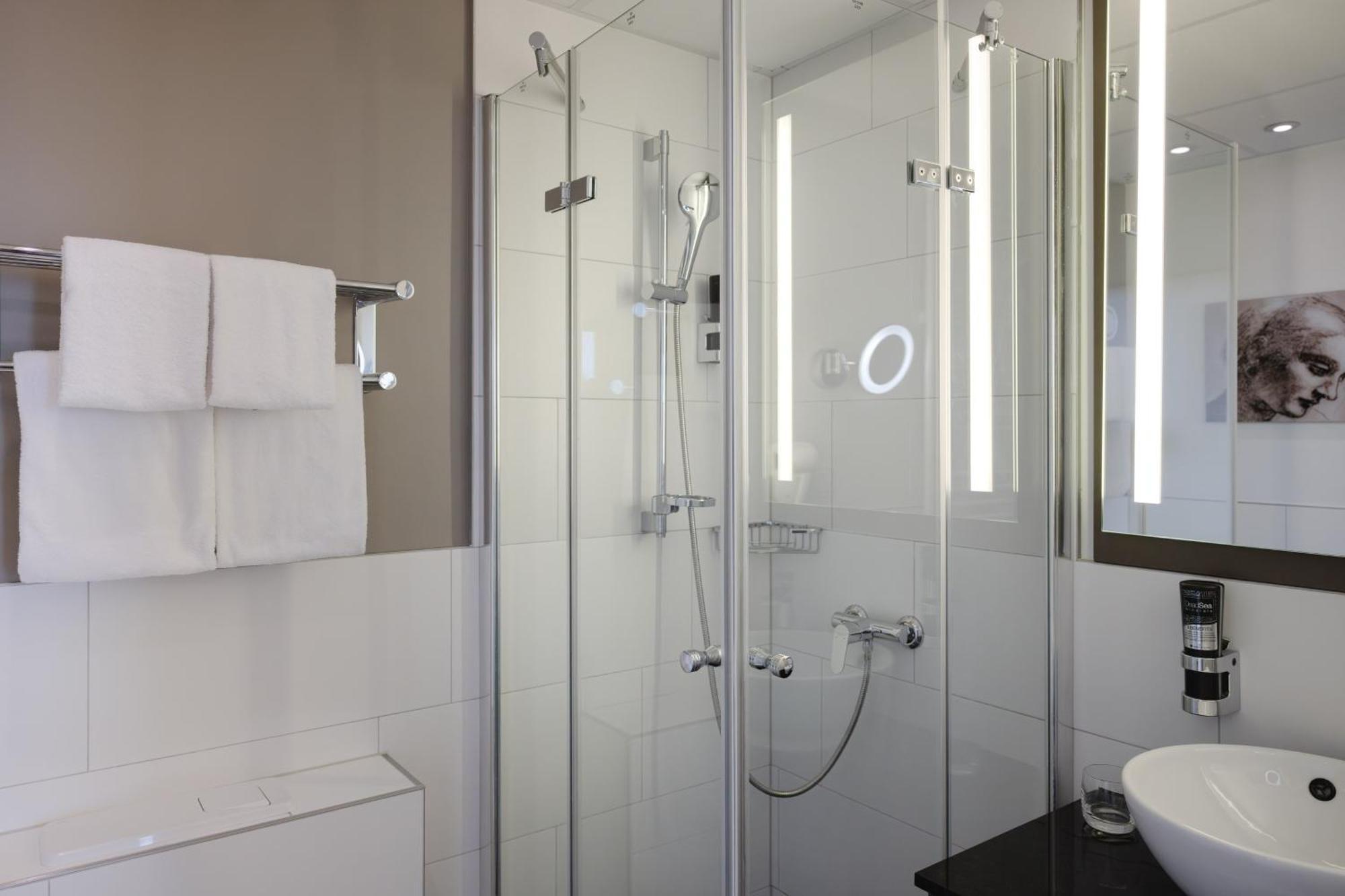 Leonardo Hotel Heidelberg City Center Экстерьер фото