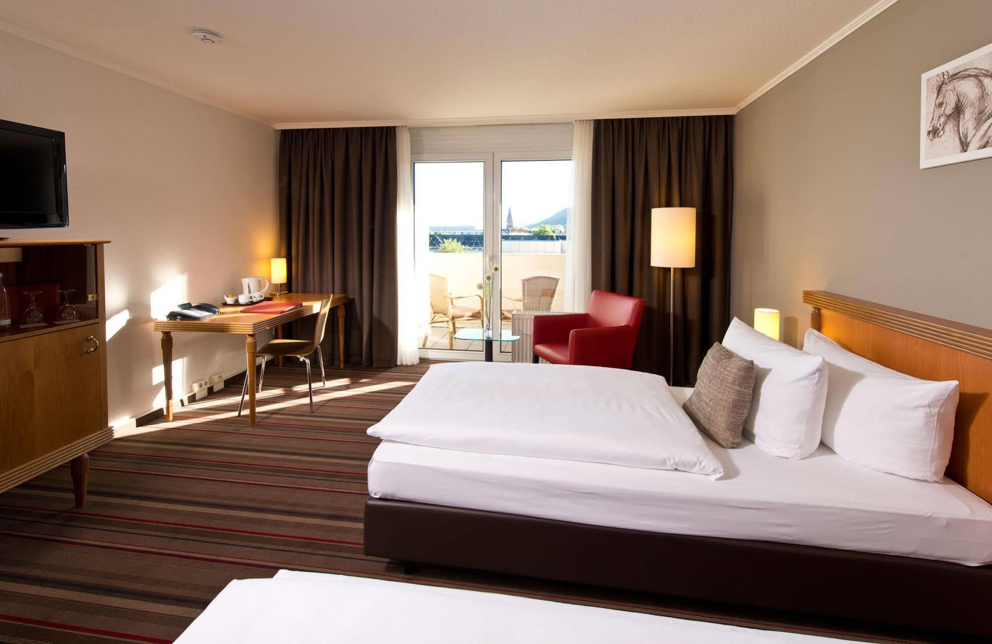 Leonardo Hotel Heidelberg City Center Экстерьер фото